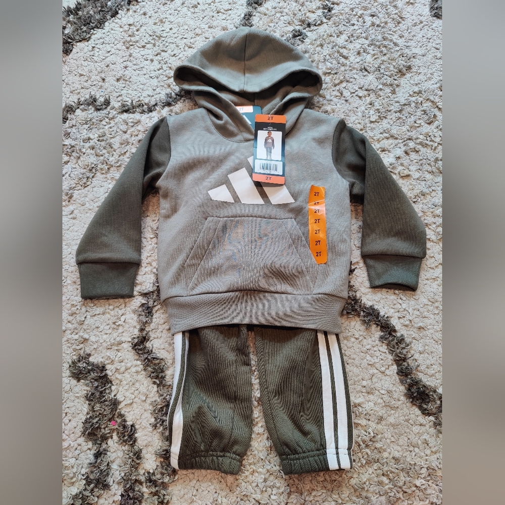 Adidas Olive Green Kids 2 Piece Set Hoodie Sweater And Sweatpants